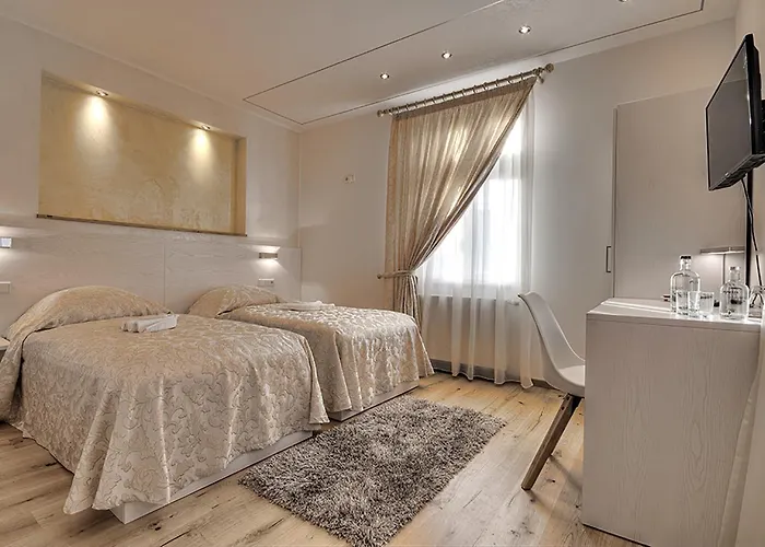 Da Domenico Am Hagelkreuz Hotel 3*